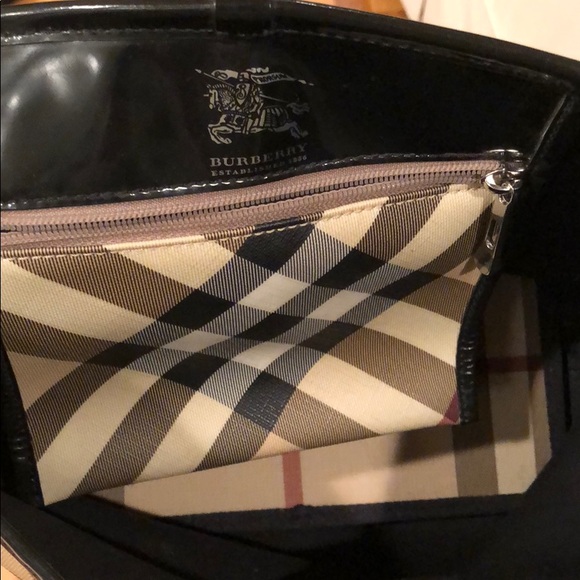 Burberry Classic Nova Check Tote - Picture 2 of 2